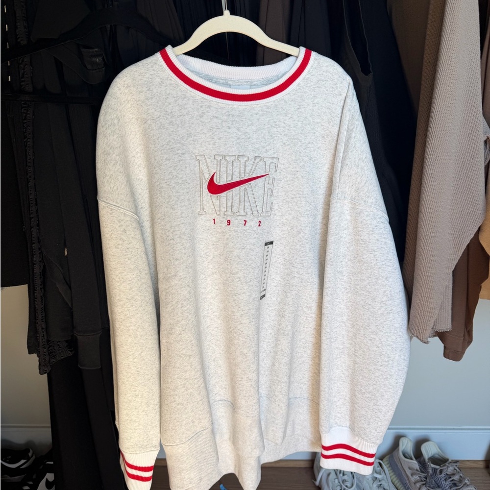 Nike Light Heather Gray Crewneck Sweatshirt with Red Trim XXL NWT
